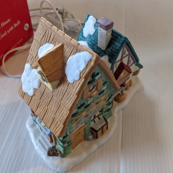 Dickens Village Collectibles Blacksmith Porcelain Lighted House Towne Series - Picture 10 of 15